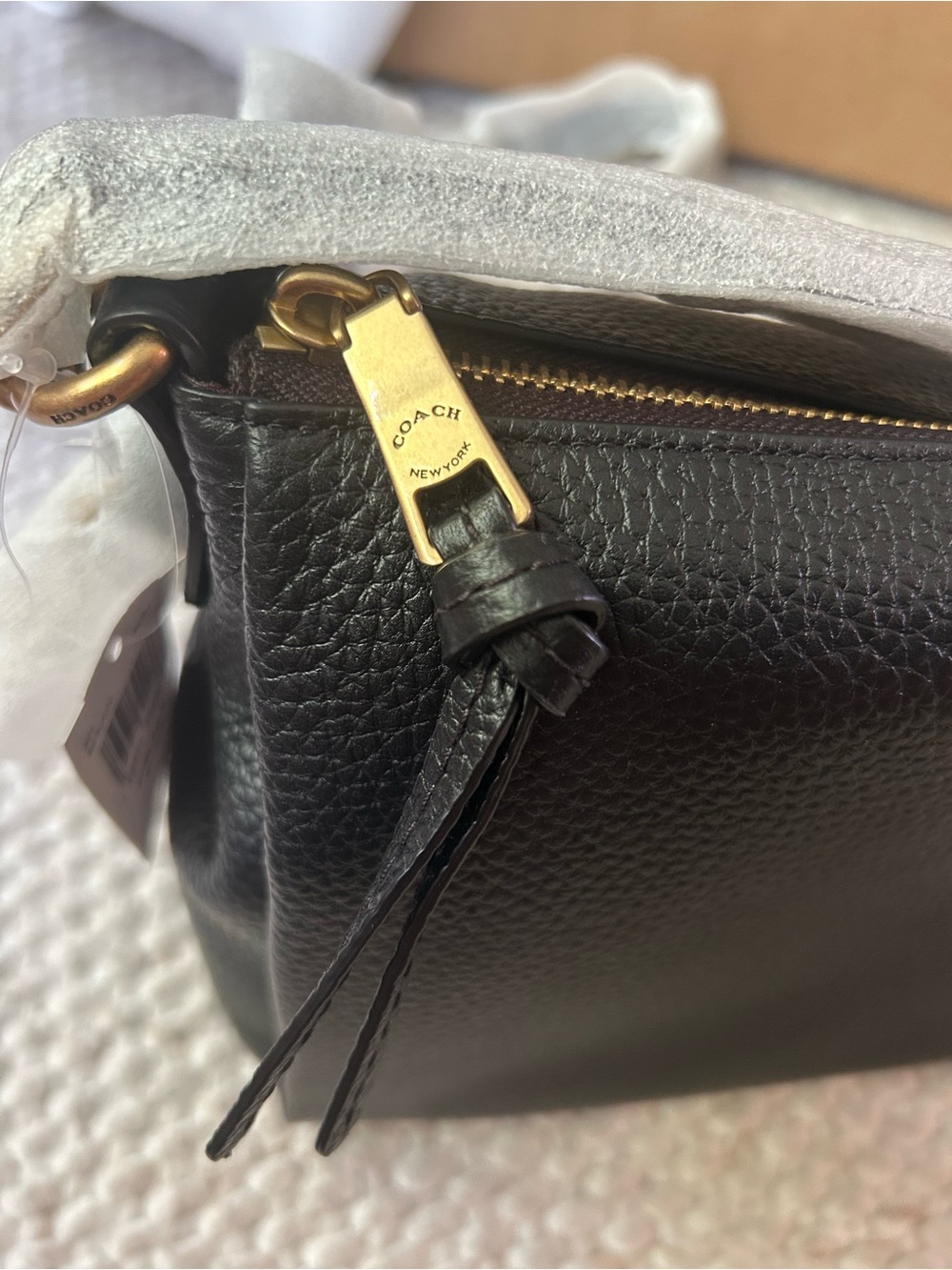 COACH Classic Black Leather Shoulder Bag - Picture 7 of 11